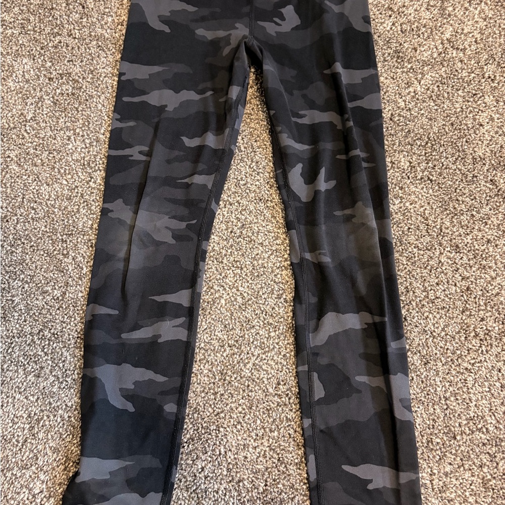 Athleta Girl (8/10) M Camouflage Leggings